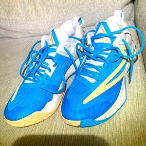 Nike giannis mortality size 11 mens shoes neverr worn